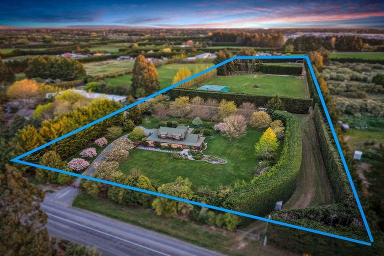 Photo of property in 87 Halkett Road, West Melton, Christchurch, 7676