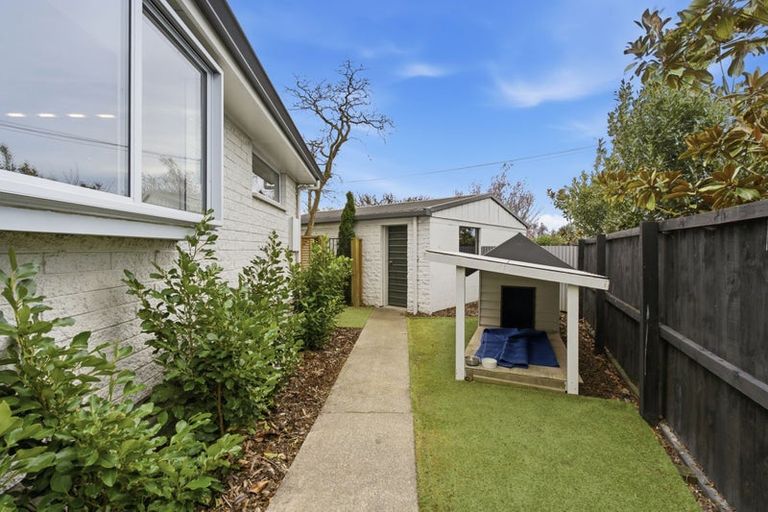 Photo of property in 481 Avonhead Road, Avonhead, Christchurch, 8042