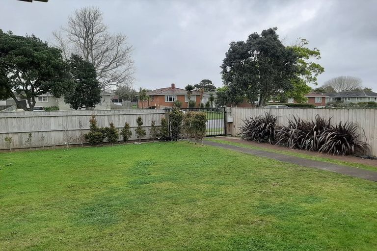 Photo of property in 68 Bader Drive, Mangere, Auckland, 2022