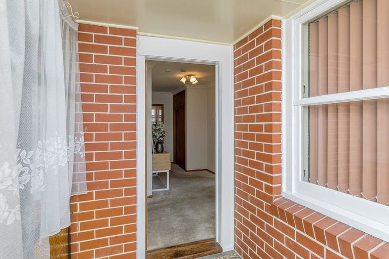 Photo of property in 611 Queen Street East, Levin, 5510