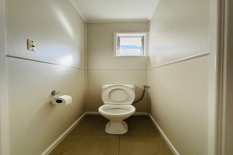 Photo of property in 18b Kirby Street, Glendene, Auckland, 0602