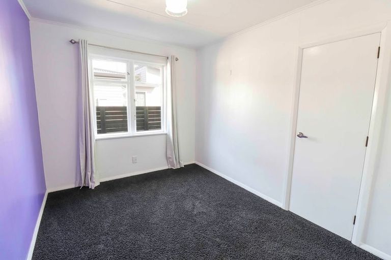 Photo of property in 5 Woodstock Place, Hokowhitu, Palmerston North, 4410