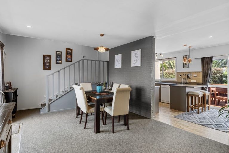 Photo of property in 16 Mount Avenue, Te Aroha, 3320