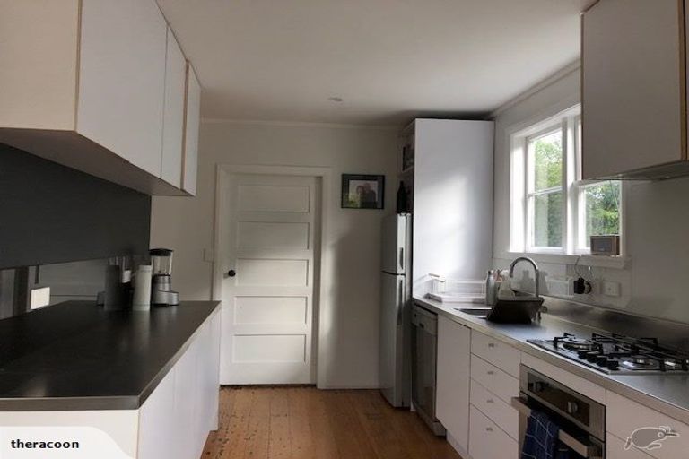 Photo of property in 1/45 Hutchinson Avenue, New Lynn, Auckland, 0600