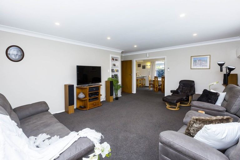 Photo of property in 50 Wai-iti Crescent, Woburn, Lower Hutt, 5010