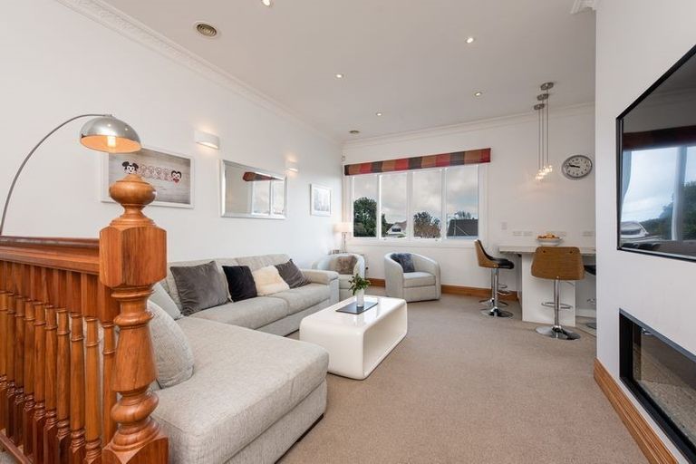 Photo of property in 5-7 Mahoe Street, Eastbourne, Lower Hutt, 5013