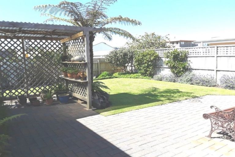 Photo of property in 220b Ocean Road, Whangamata, 3620