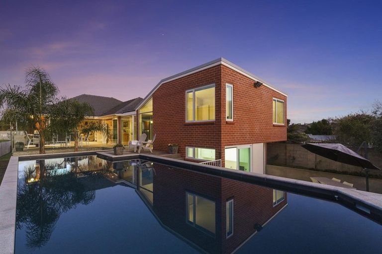 Photo of property in 444 Old Te Atatu Road, Te Atatu Peninsula, Auckland, 0610