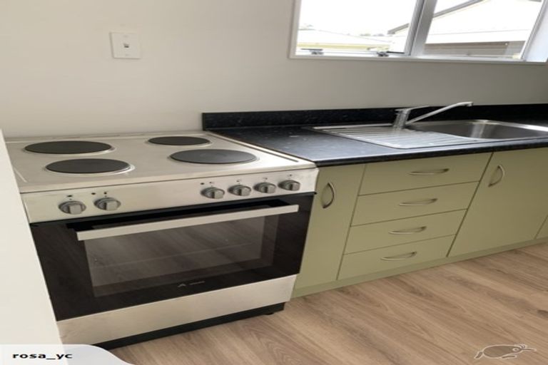 Photo of property in 50b Hartford Crescent, Totara Park, Upper Hutt, 5018