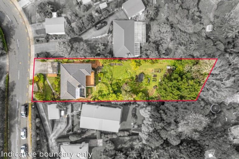 Photo of property in 35 Poto Road, Normandale, Lower Hutt, 5010