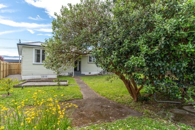 Photo of property in 238 High Street North, Carterton, 5713