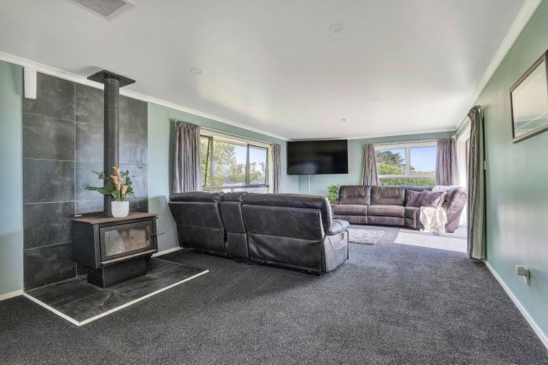 Photo of property in 2062 South Road, Otakeho, Hawera, 4678