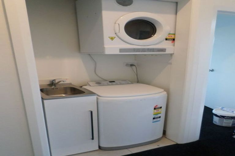 Photo of property in 1 Saint Abbs Place, North Dunedin, Dunedin, 9016