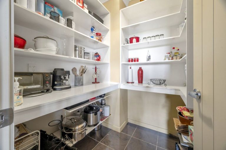 Photo of property in 27 Devoy Drive, Owhata, Rotorua, 3010