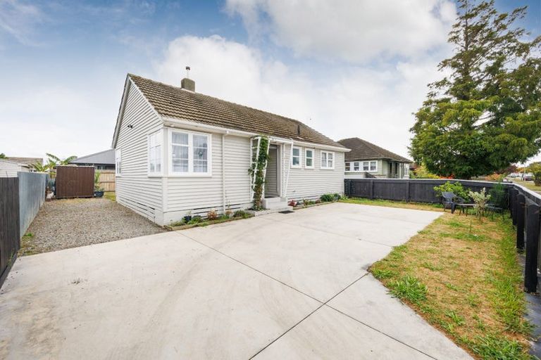 Photo of property in 14 Humber Street, Roslyn, Palmerston North, 4414