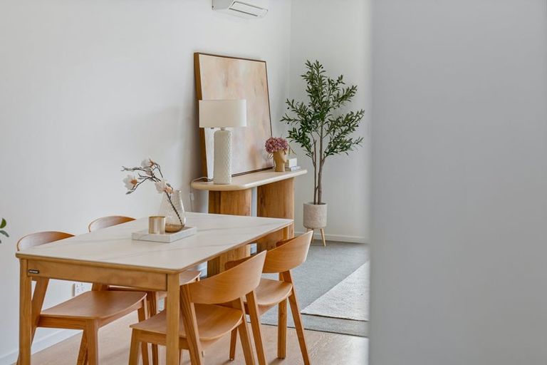 Photo of property in 19 Taiko Lane, Glenfield, 0629
