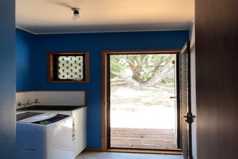 Photo of property in 20 Lingham Crescent, Torbay, Auckland, 0630