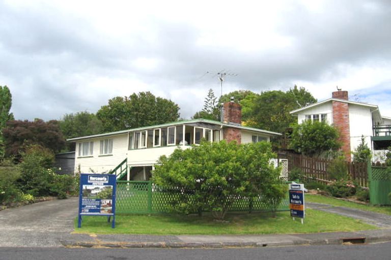 Photo of property in 33 Linwood Avenue, Forrest Hill, Auckland, 0620