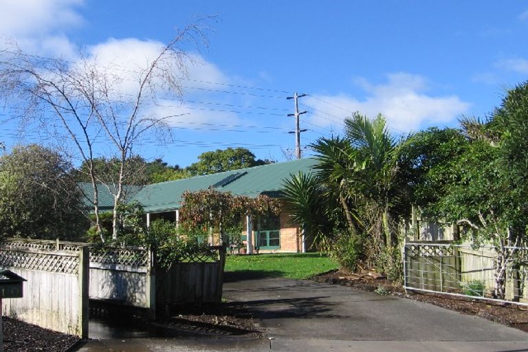 Photo of property in 5 Opal Close, Rosedale, Auckland, 0632