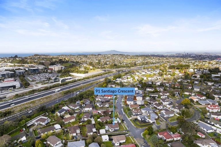 Photo of property in 91 Santiago Crescent, Unsworth Heights, Auckland, 0632