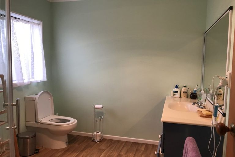 Photo of property in 81 Montgomery Avenue, Karori, Wellington, 6012