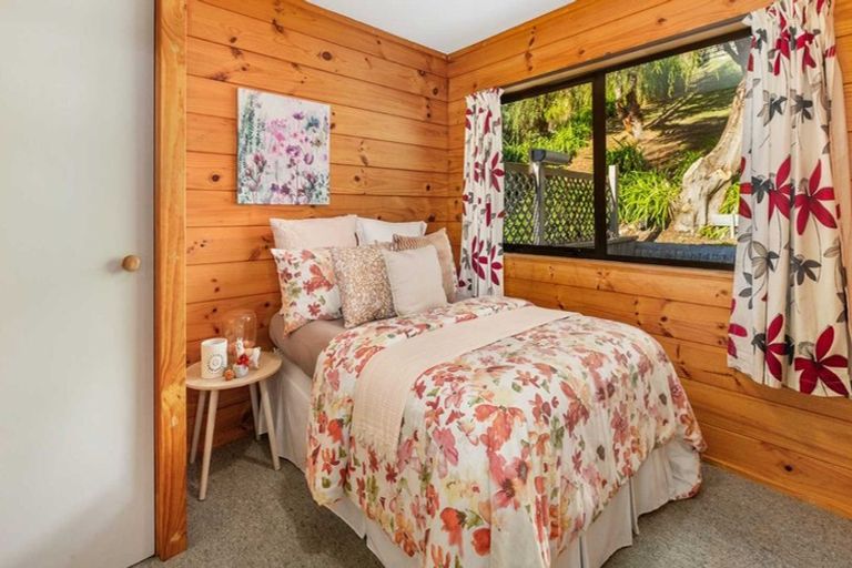 Photo of property in 8 Shackle Lane, Whitby, Porirua, 5024