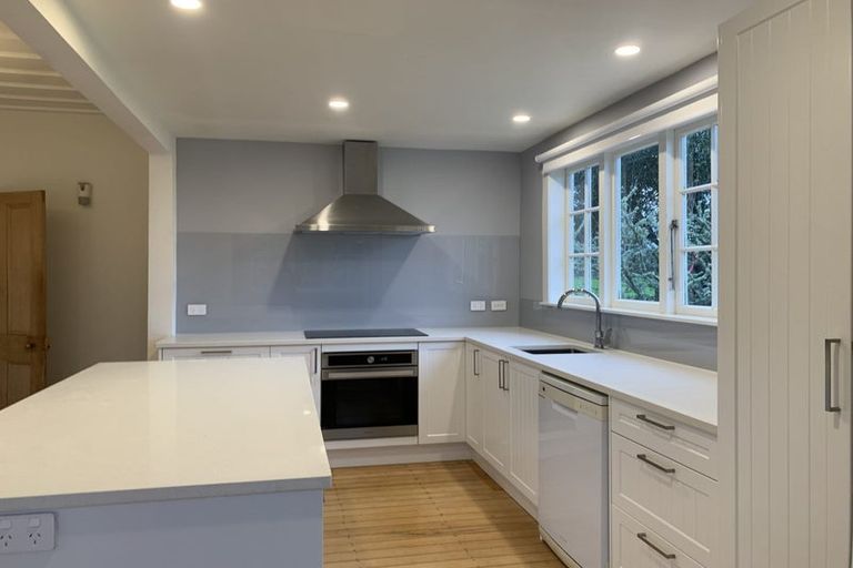 Photo of property in 29 Taupaki Road, Taupaki, Henderson, 0782