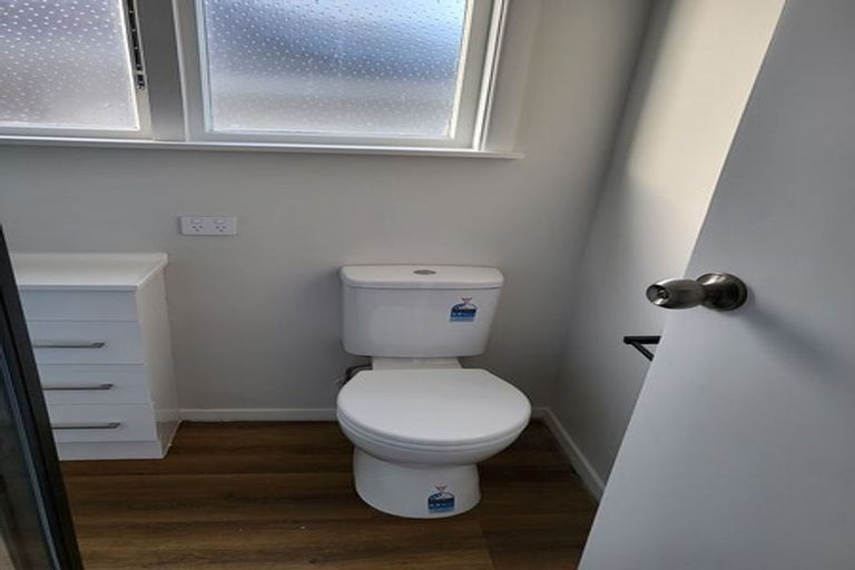 Photo of property in 4a Ngahina Street, Paraparaumu, 5032