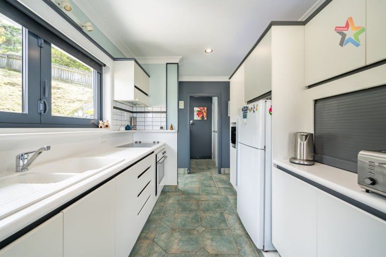 Photo of property in 20 Chestnut Grove, Maungaraki, Lower Hutt, 5010