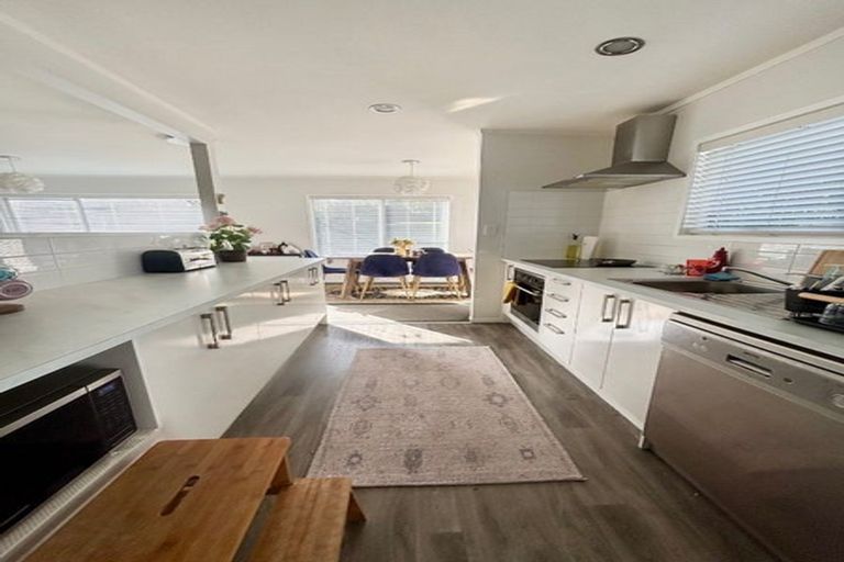 Photo of property in 1/31 Captain Scott Road, Glen Eden, Auckland, 0602