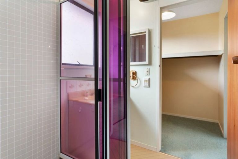 Photo of property in 12 Kowai Place, Amberley, 7410