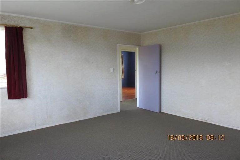 Photo of property in 16 Ascot Avenue, Henderson, Auckland, 0610