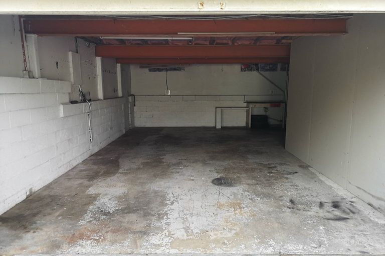 Photo of property in 60 Widmore Drive, Massey, Auckland, 0614