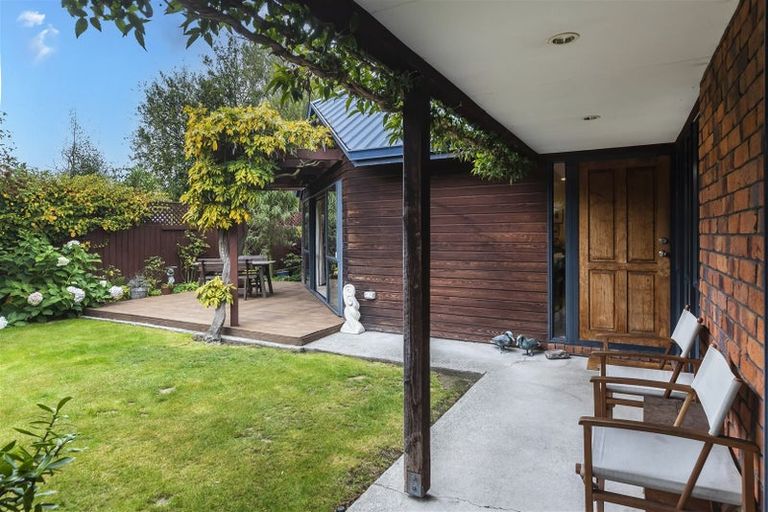 Photo of property in 1/204 Greers Road, Bryndwr, Christchurch, 8053