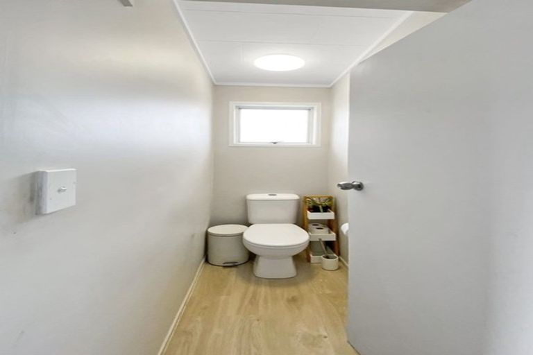 Photo of property in 18 Shalimar Place, Clover Park, Auckland, 2019