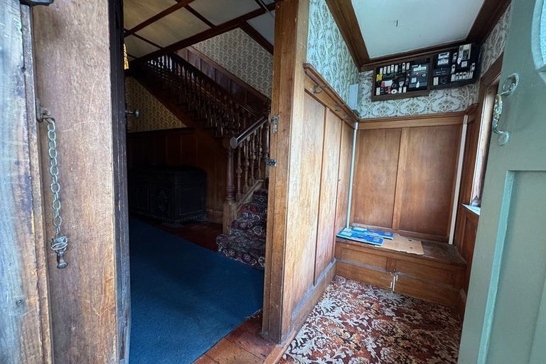 Photo of property in 4 Levy Street, Mount Victoria, Wellington, 6011