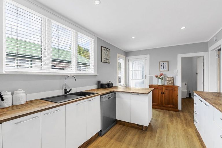 Photo of property in 92a Milson Line, Milson, Palmerston North, 4414