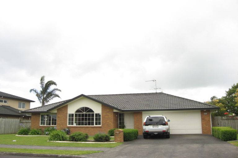 Photo of property in 17 Longford Park Drive, Takanini, 2112