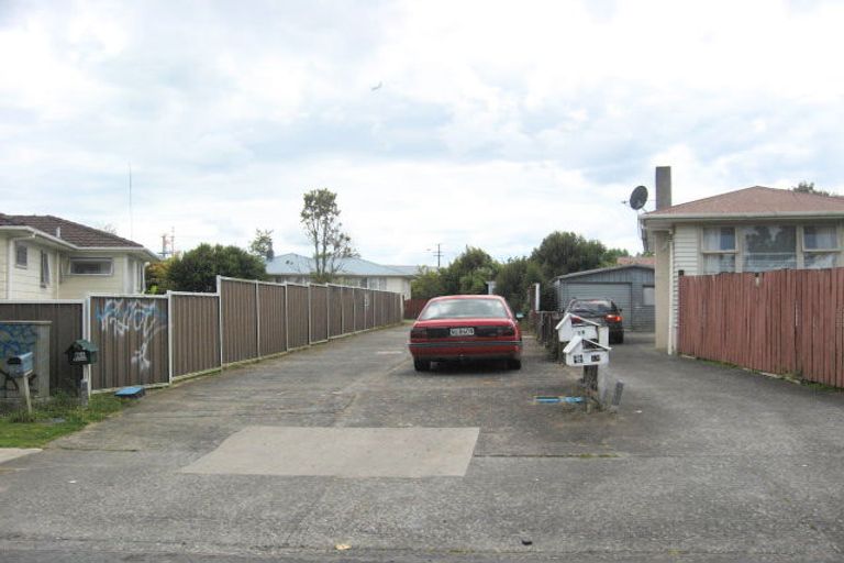 Photo of property in 2/18 Brentford Place, Manurewa, Auckland, 2102