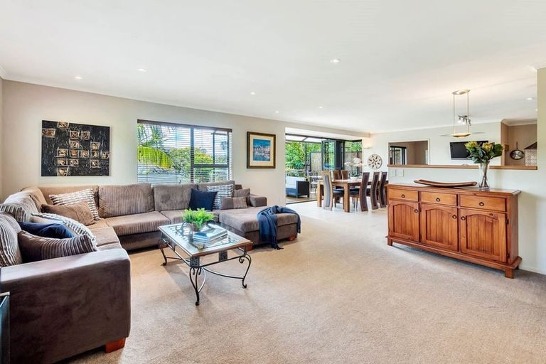 Photo of property in 41 Mayfair Crescent, Mairangi Bay, Auckland, 0630