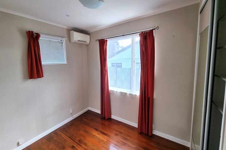 Photo of property in 17 Mataroa Road, Mount Wellington, Auckland, 1062