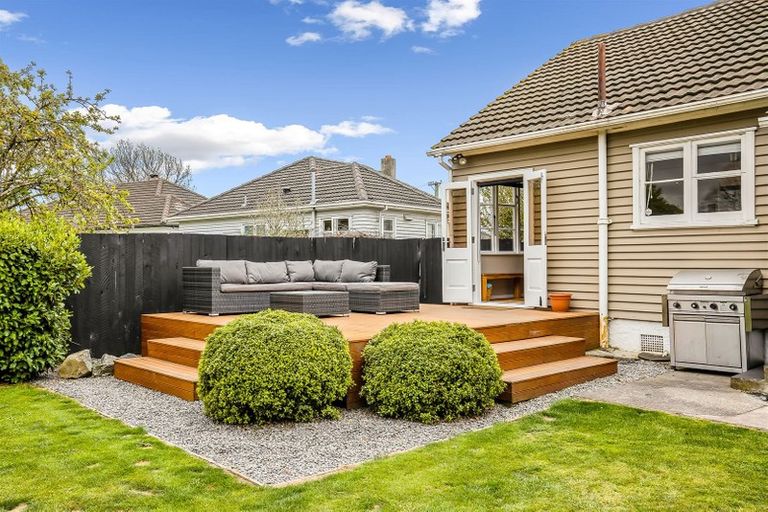 Photo of property in 19 Pitcairn Crescent, Bryndwr, Christchurch, 8053