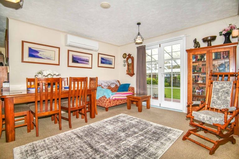 Photo of property in 78 Wakefield Street, Westport, 7825