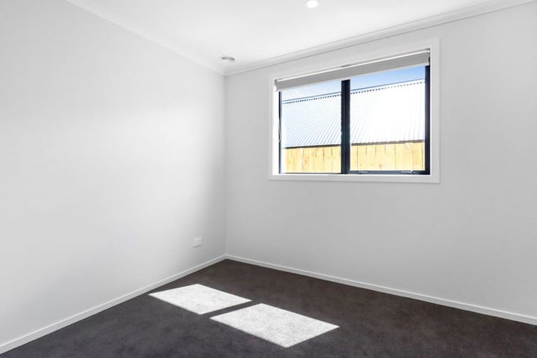 Photo of property in 43 Waruhia Crescent, Rototuna North, 3281