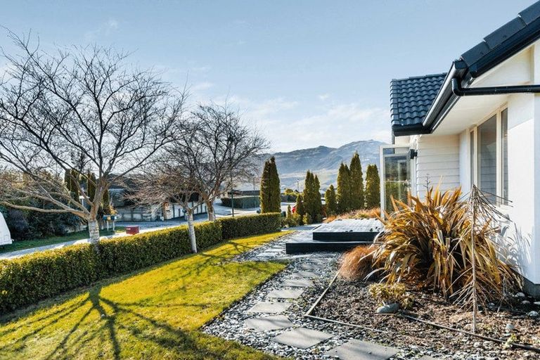 Photo of property in 48 Missy Crescent, Mount Pisa, Cromwell, 9383