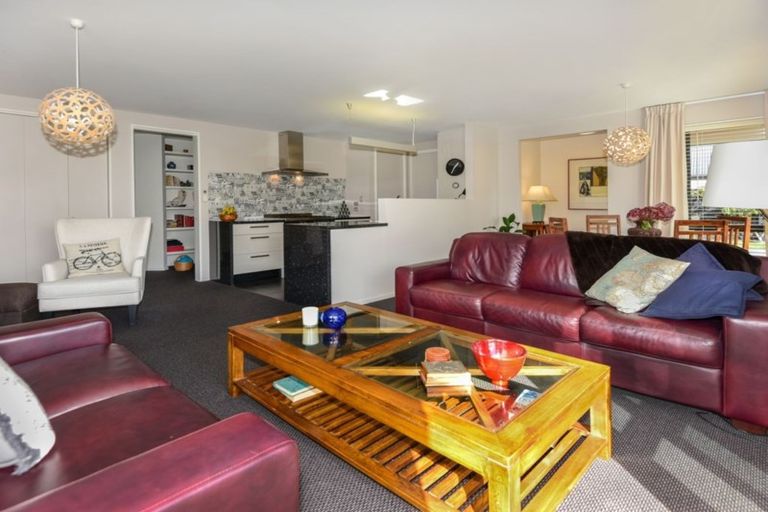 Photo of property in 21 Old Red Barn Road, Halswell, Christchurch, 8025