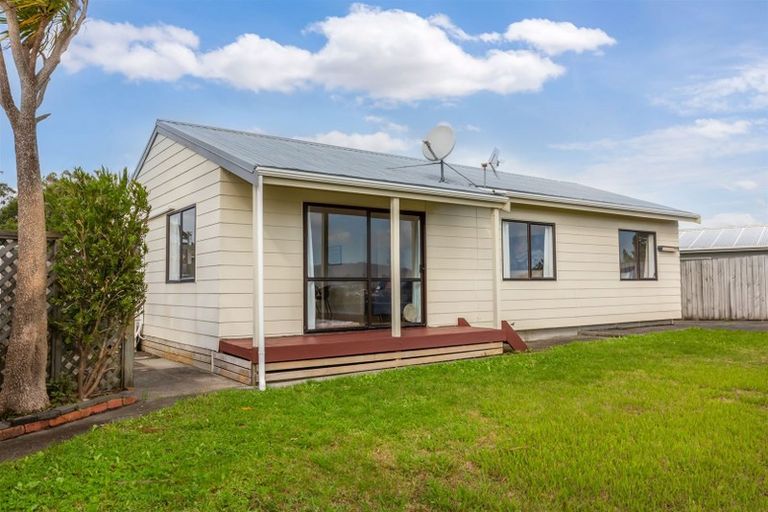 Photo of property in 17 The Bollard, Whitby, Porirua, 5024