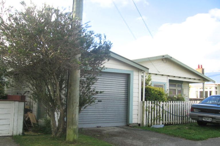 Photo of property in 14 Fernlea Avenue, Karori, Wellington, 6012
