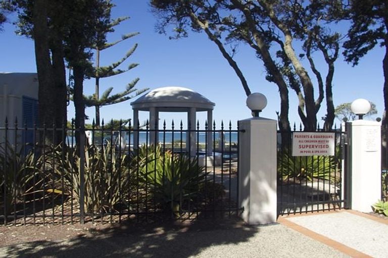Photo of property in Oceanside Apartments, 9/453 Hibiscus Coast Highway, Orewa, 0931