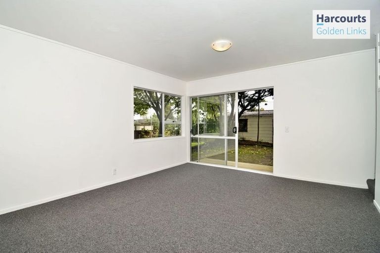 Photo of property in 3 Ballial Place, West Harbour, Auckland, 0618